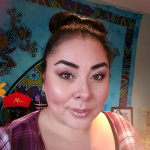 Meet your Posher, Regina